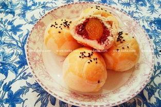 蛋黄酥片的做法视频,家常美味，轻松上手